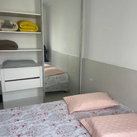 Ap De Fundos Em Condominio Beira Mar Com Garagem, Wifi E Tv A Cabo Balneário Camboriú Exterior foto